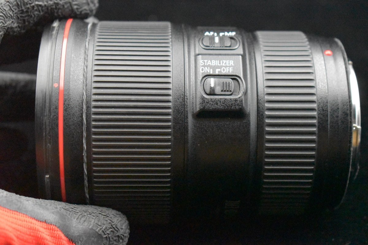 [US Duty Paid] Canon EF 16-35mm f/4 L IS USM Lens Wide Angle AF Lens 9357