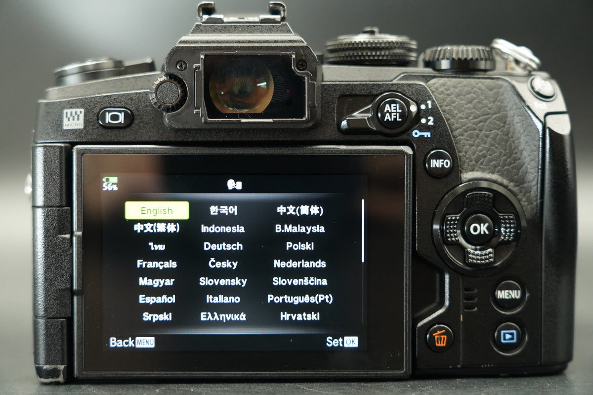 Olympus OM-D E-M1 Mark II Camera Black Body -273314 cuts- US STOCK #11924