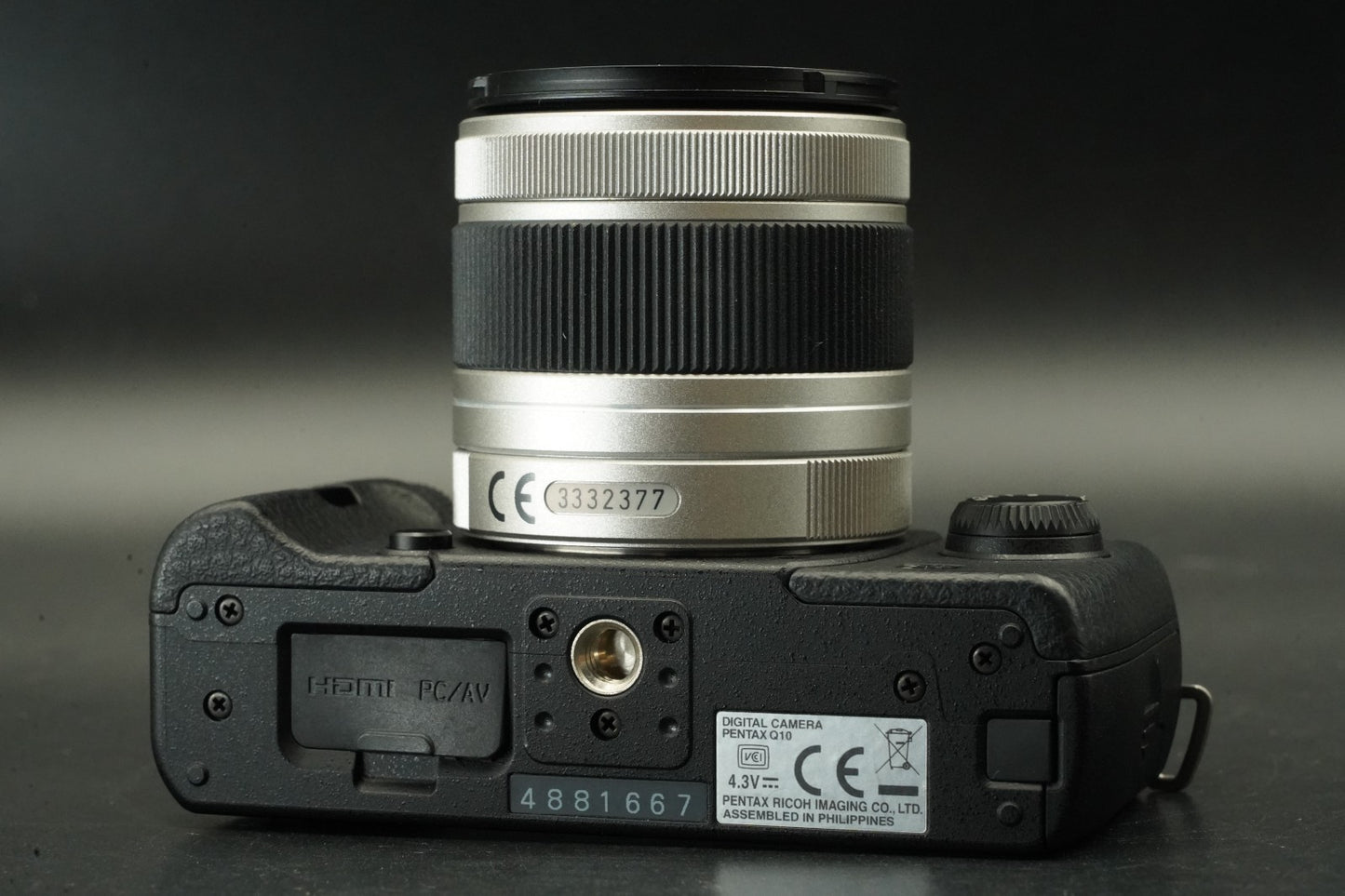 419 cuts! Pentax Q10 Black w/ 5-15mm Black 02 Zoom Lens Kit 11630