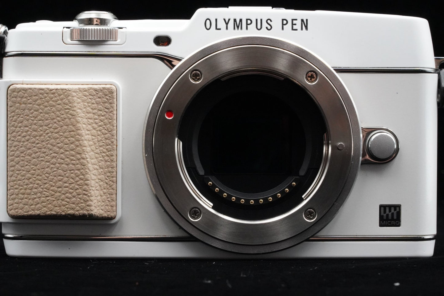 Olympus PEN E-P5 White Body Wifi Digital Camera US Duty Paid Japan 9454