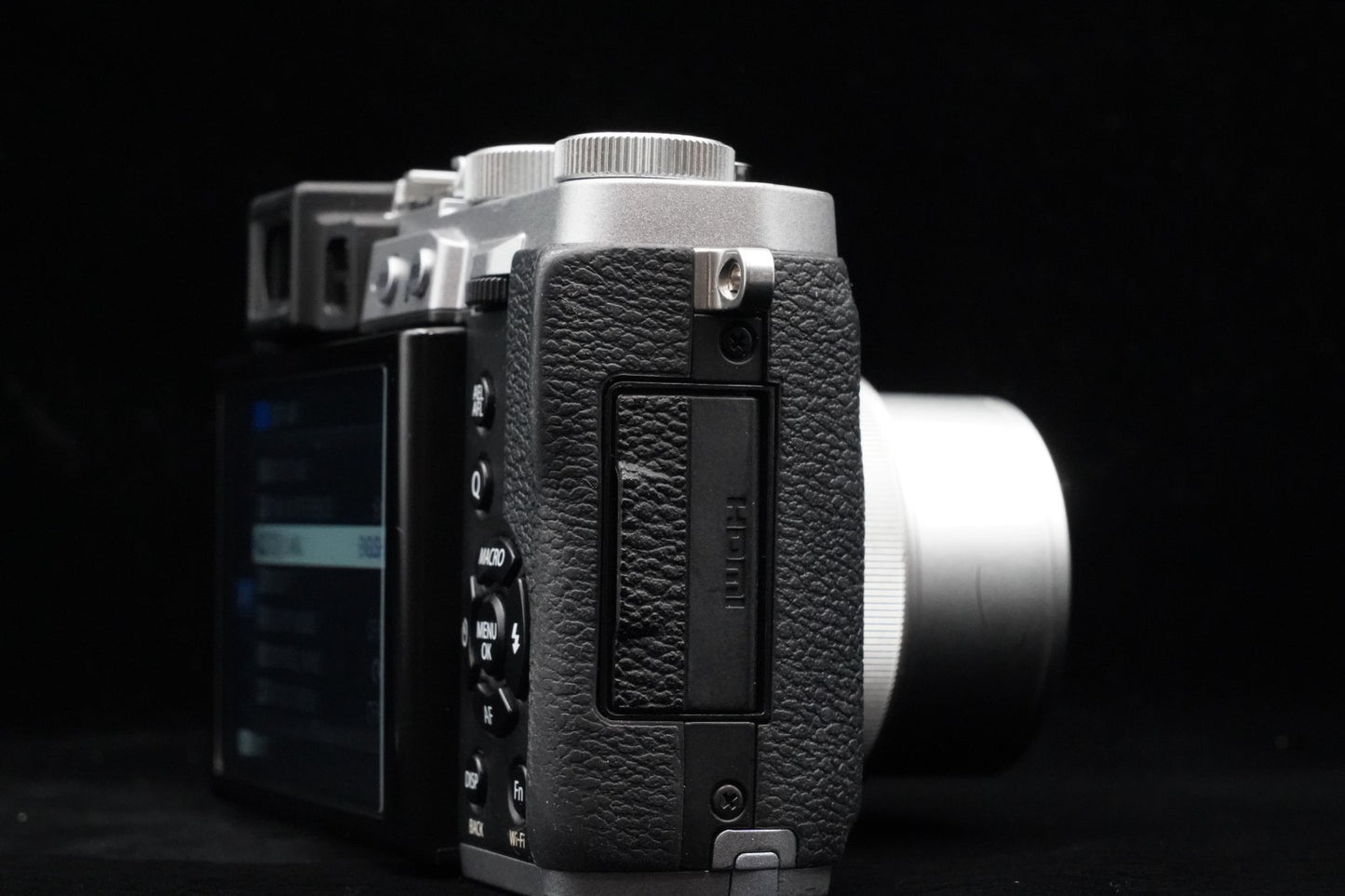 Fujifilm FinePix X30 12.0MP Digital Camera Silver JAPAN US Duty Paid 9628
