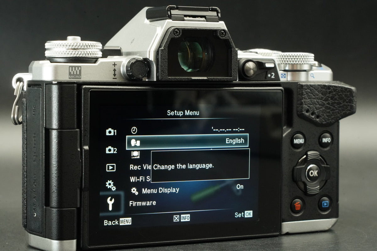 Olympus OM-D E-M5 Mark II 16.1MP Digital SLR Camera Silver -4315 cut- #12210