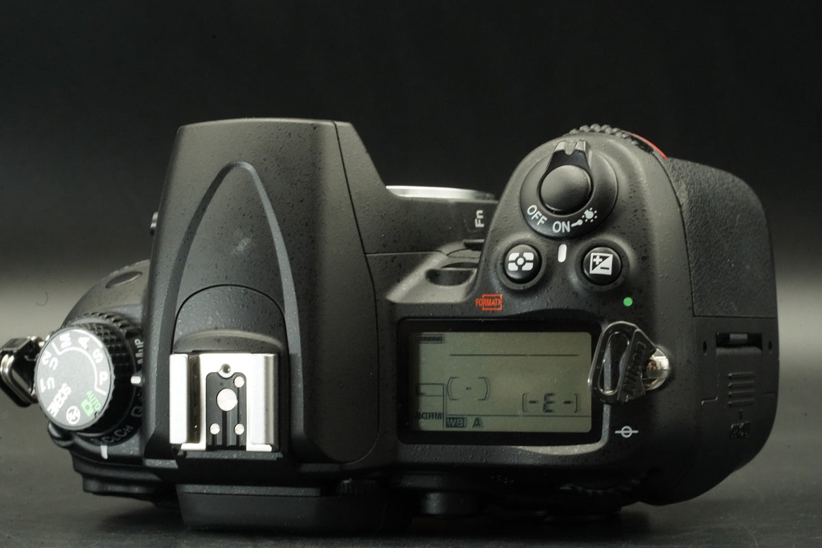 Nikon D7000 w/ AF-S 18-105mm f/3.5-5.6 DSLR Digital SLR Camera -5% cuts- #12573