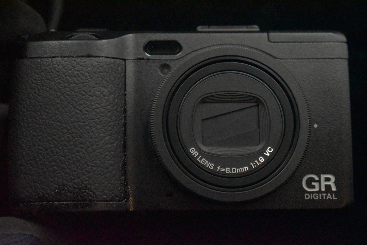 [US Duty Paid] Ricoh GR Digital IV 10.4MP Digital Camera Black 9010