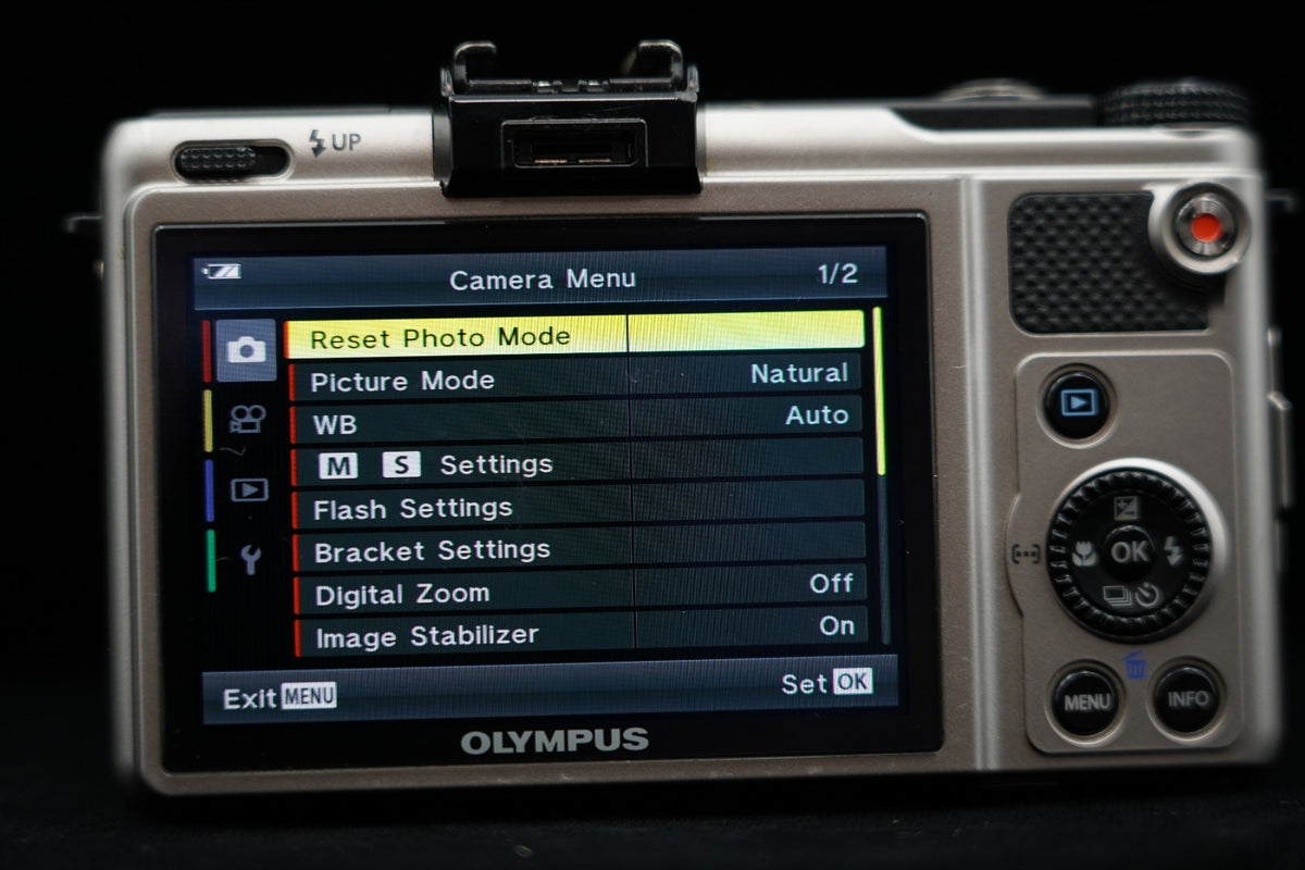 Olympus STYLUS XZ-1 Silver Point and Shoot Digital Camera US STOCK