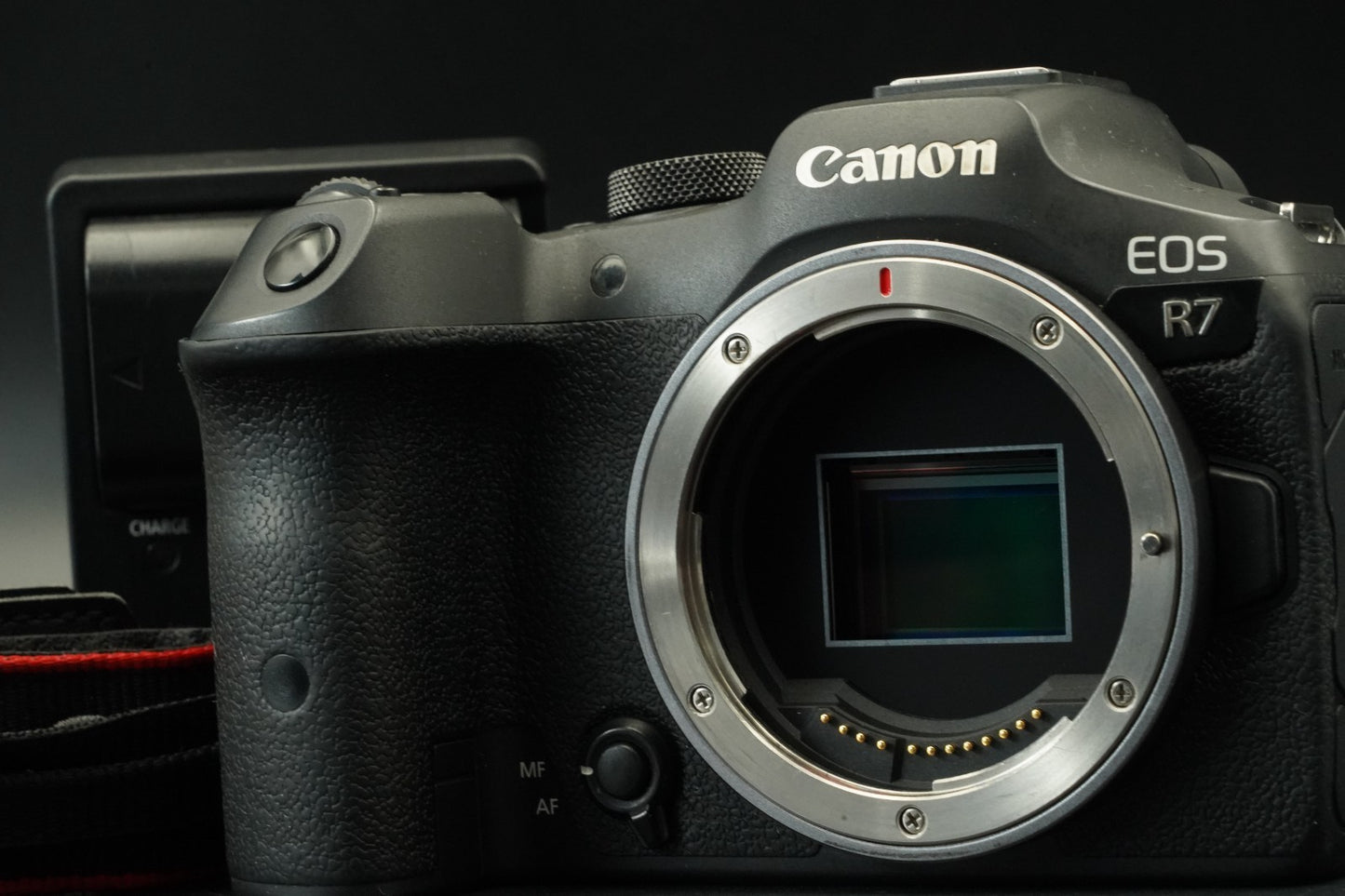 Canon EOS R7 Mirrorless Digital Camera US DUTY PAID 11658
