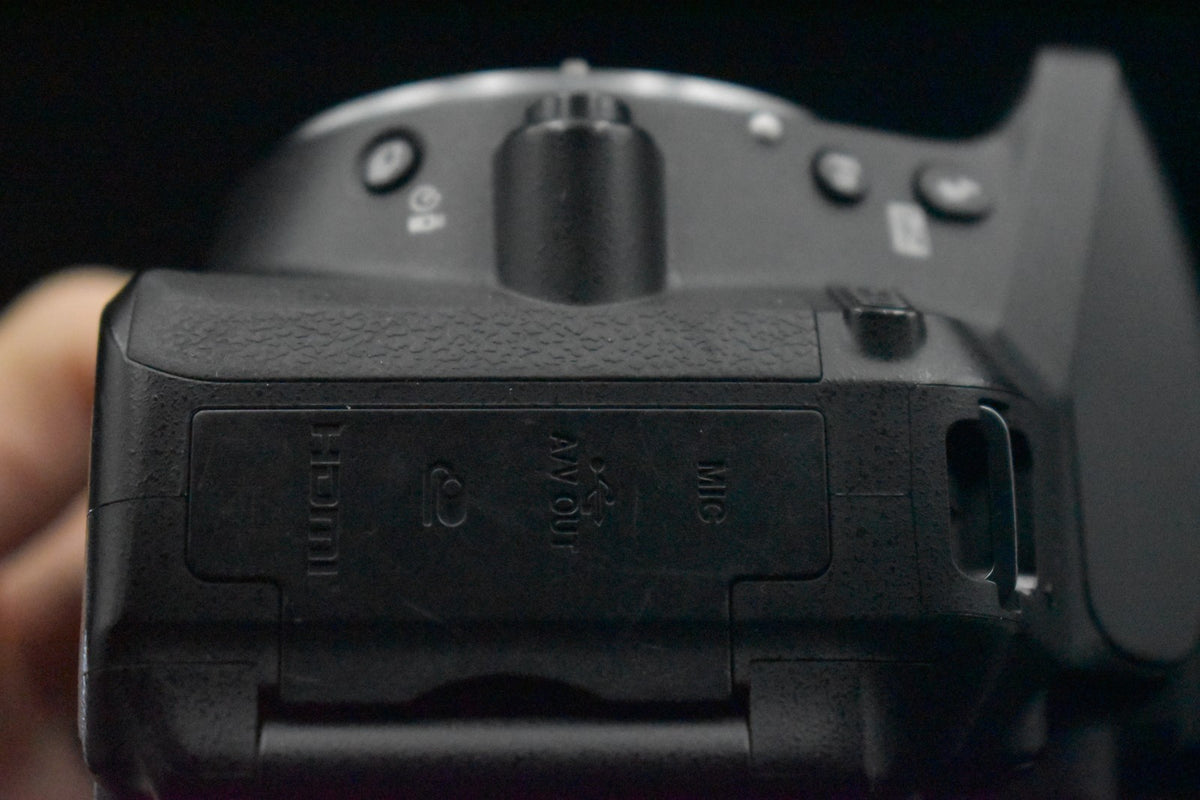 [US Duty Paid] Cámara de video digital Nikon D5300 24,2 MP DSLR con lente 9113