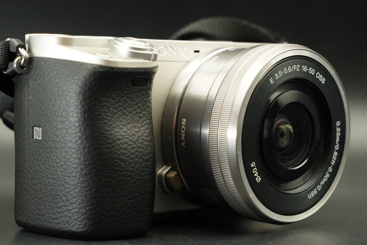 Sony a6000 Digital Mirrorless Camera Silver w/ 16-50 + 55-210mm US STOCK #12193