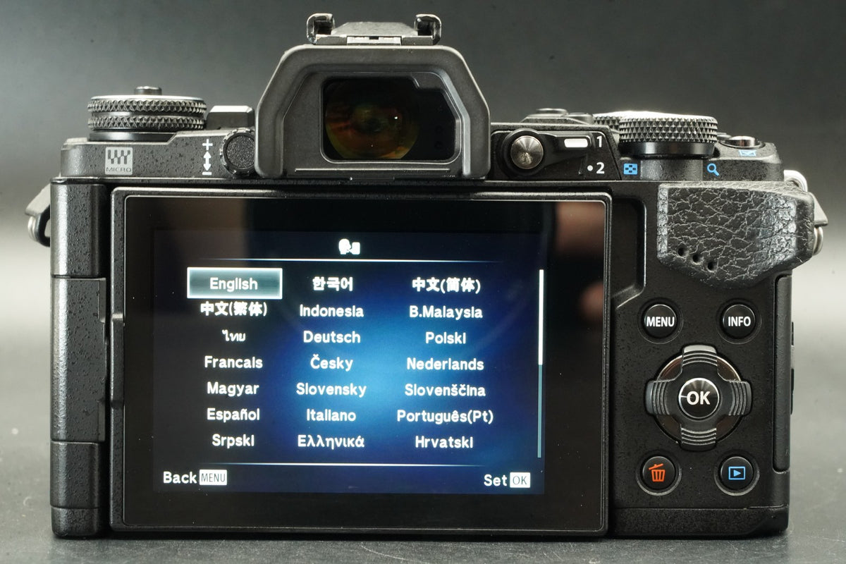 Olympus OM-D E-M5 Mark II w/ 14-42mm + 40-150mm Lens Black -16703 cuts- #12072