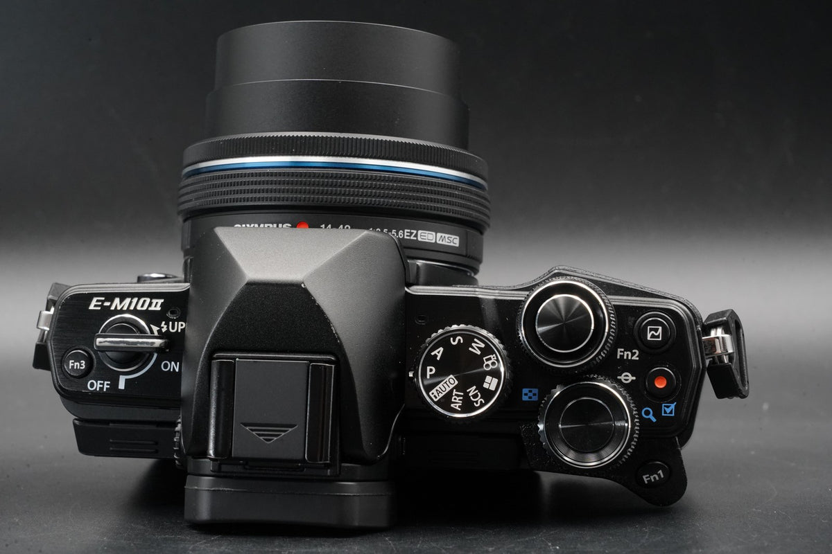 Olympus E-M10 Mark II Digital Camera Black w/ 2 Lens -6402 cuts- #11356