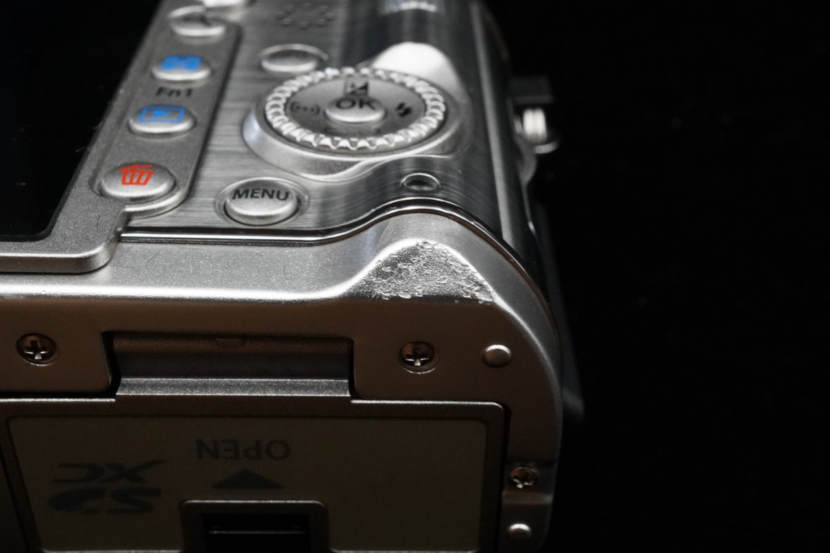 Olympus PEN E-P3 Digital Camera Silver From Japan [] US STOCK #9490