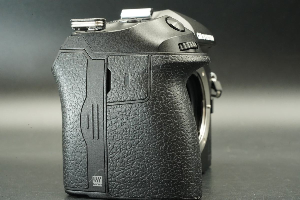 OM SYSTEM OM-1 Mark II Mirrorless Camera -842 cuts- US STOCK #11810