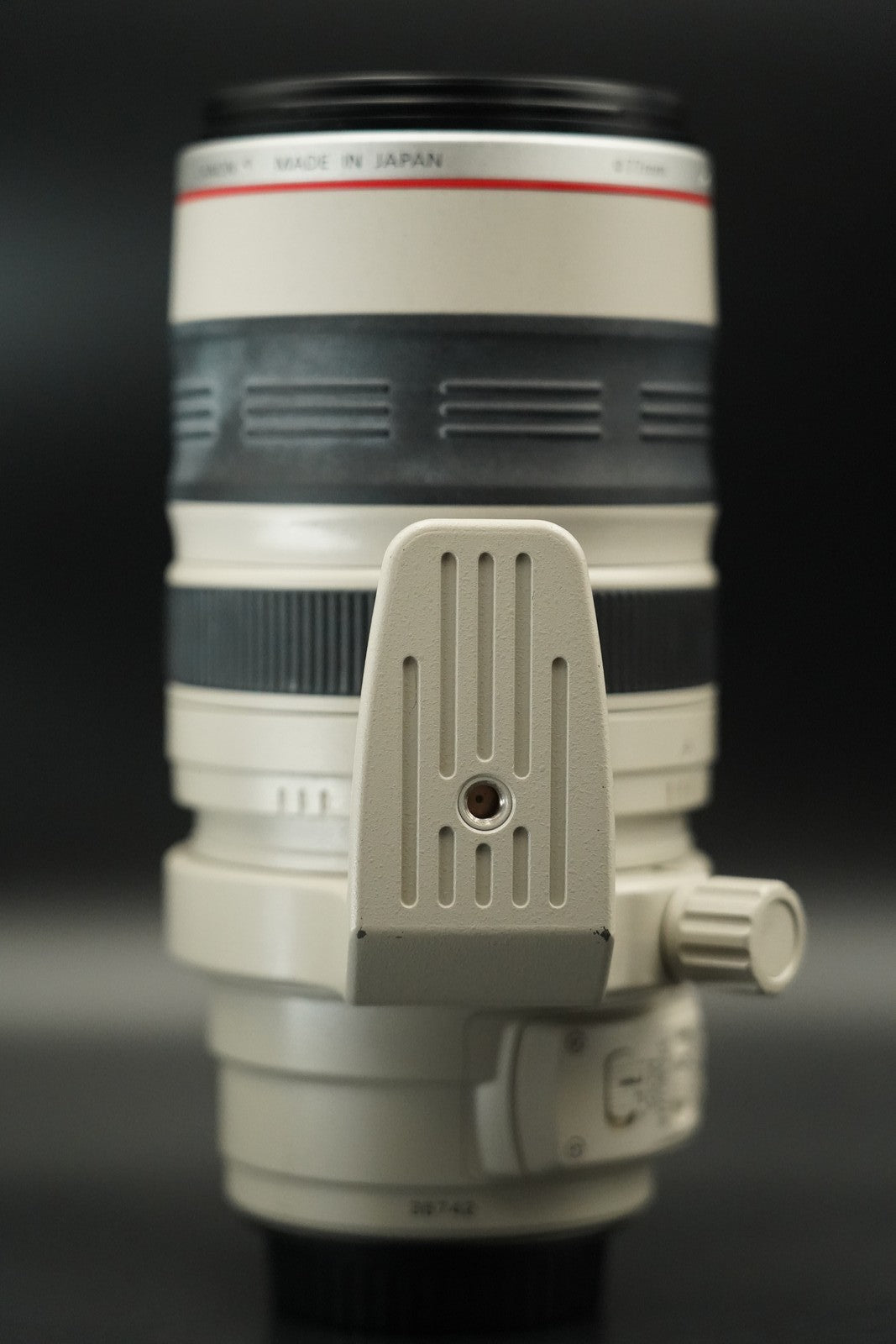 Canon EF 28-300mm f/3.5-5.6 L IS USM Lens From JAPAN US STOCK #11556