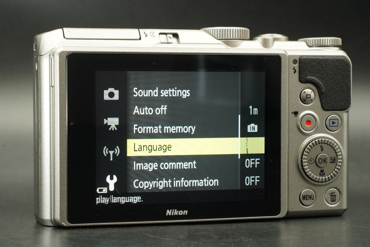 Nikon COOLPIX A900 20.3MP 35x Compact Digital Camera Silver #11858