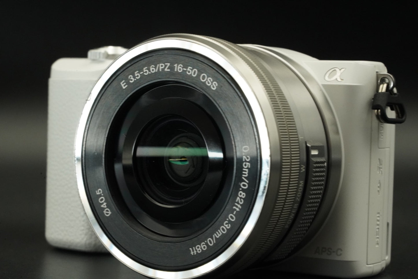 Sony Alpha a5100 Mirrorless Digital Camera White -4427 cuts- #11819