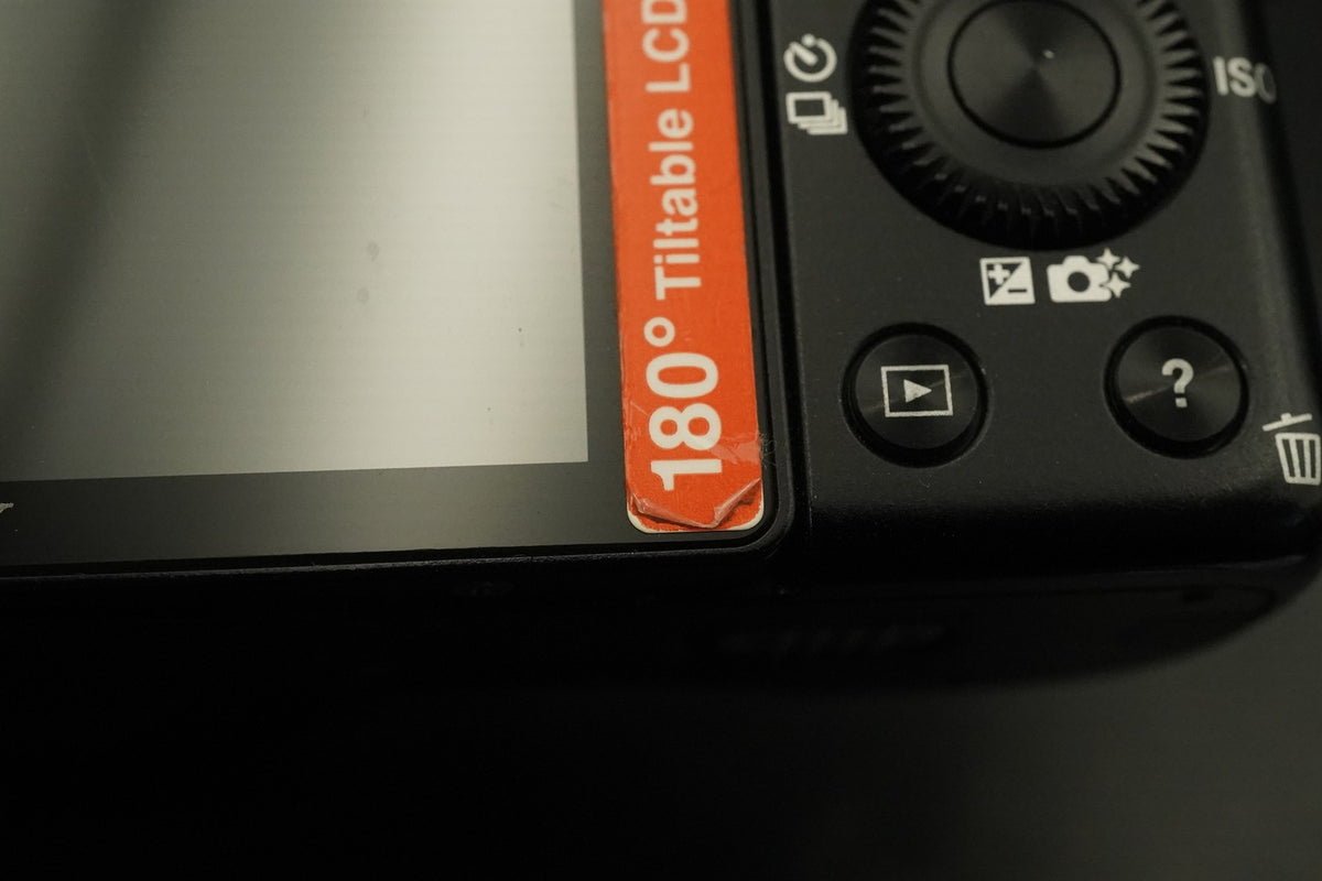 Sony Alpha a5000 Mirrorless Digital Camera with Lens Black -2674 cuts- #11946
