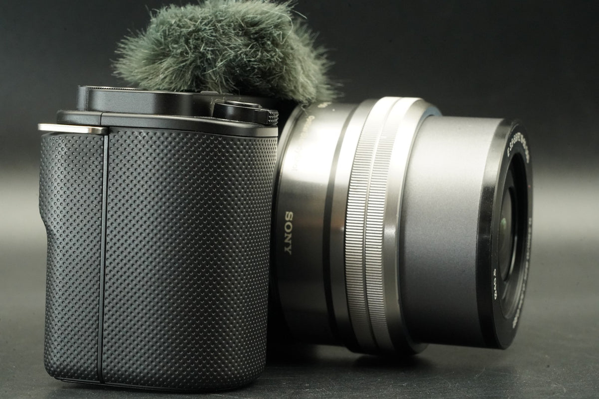 Sony Alpha ZV-E10 Mirrorless Vlog Camera with Lens Black #11957