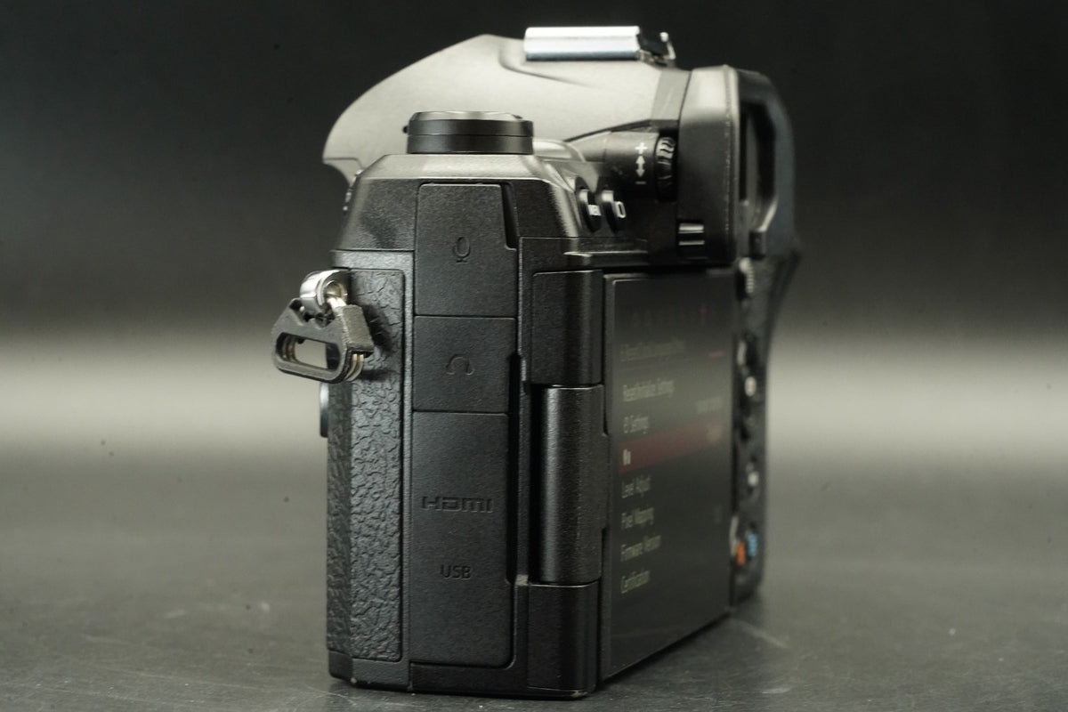 OM SYSTEM OM-1 Mark II Mirrorless Camera -9631 cuts- #12574