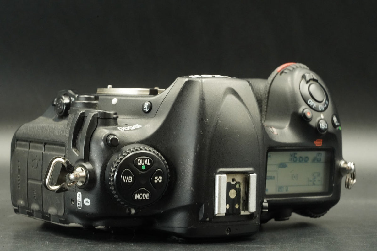 Nikon D500 20.9MP Digital SLR Camera Body -370K cuts- US STOCK #12639