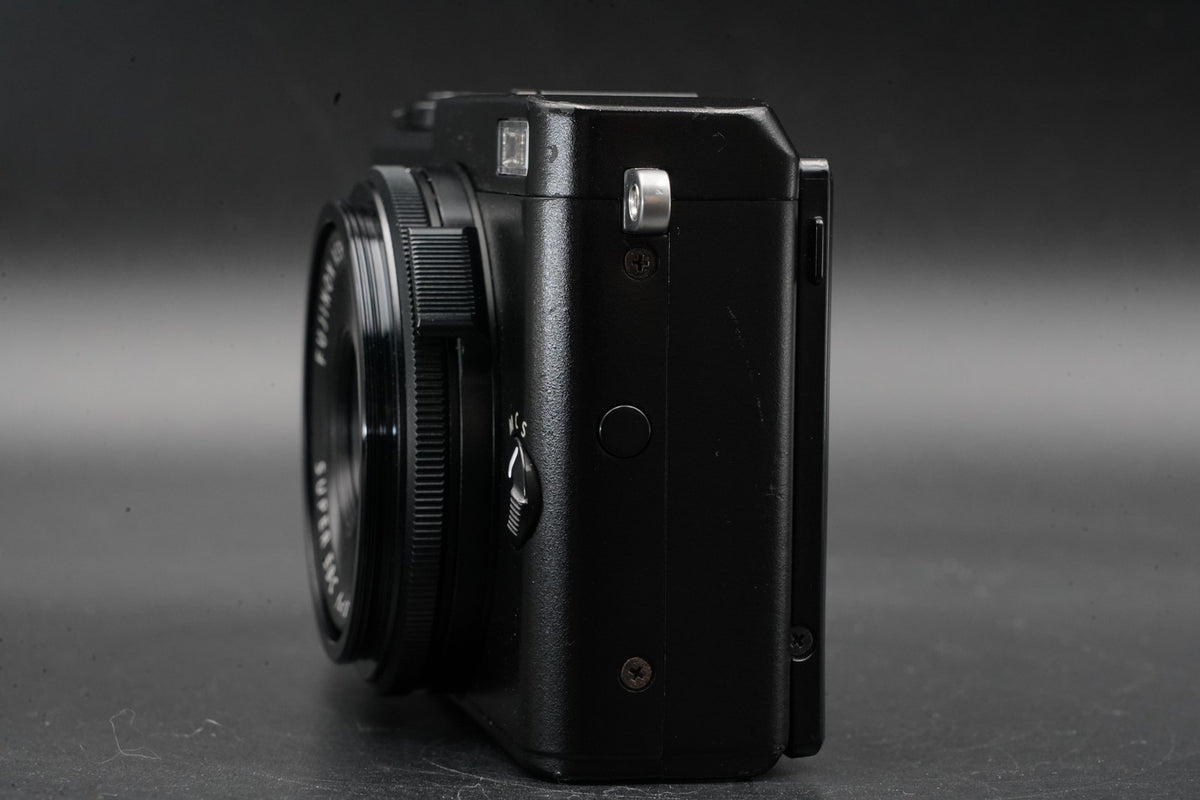 Fujifilm Fuji X70 X 70 Black 16.3MP Digital Camera US STOCK #11351