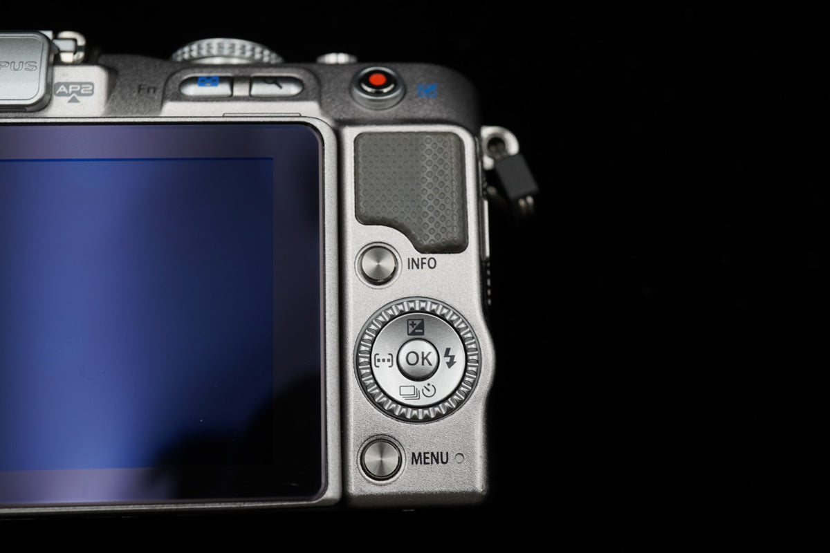 Olympus PEN Lite E-PL3 Silver 12.3 MP Digital Camera Body US STOCK