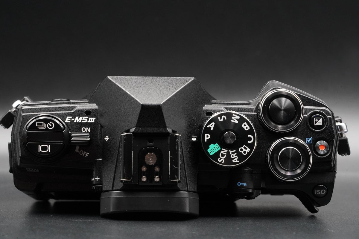 Olympus OM-D E-M5 Mark III 20.4MP Mirrorless Digital Camera US STOCK #10470