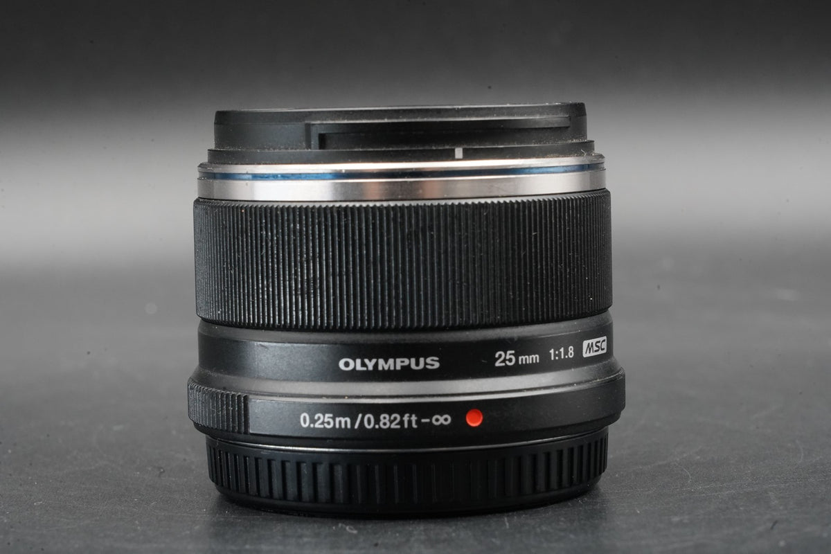 OLYMPUS M.ZUIKO DIGITAL 25mm F/1.8 Black Lens for Micro Four Thirds #11067