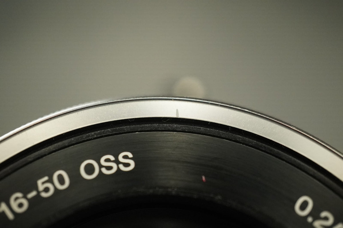 Appareil photo vlog sans miroir Sony Alpha ZV-E10 avec objectif noir #11957
