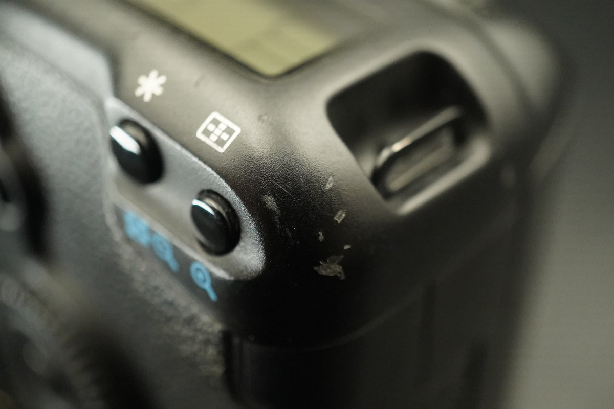 Canon EOS 5D Digital SLR Full Frame Camera Body Only #12350
