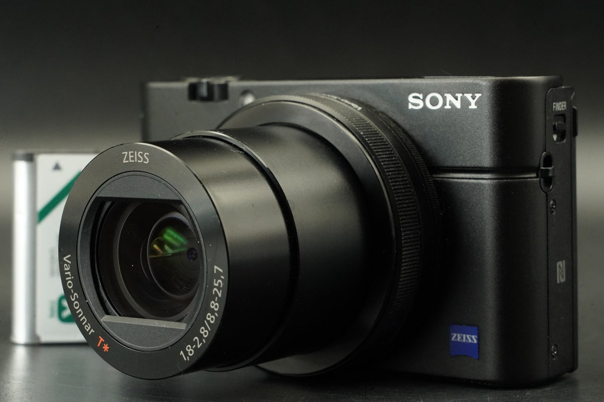 Sony Cyber-shot DSC-RX100M3 III Point Shoot Digital Camera #12288