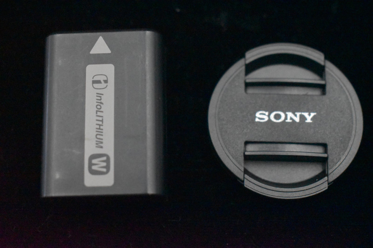 [US Duty Paid] Appareil photo numérique sans miroir Sony Alpha a5000 avec...