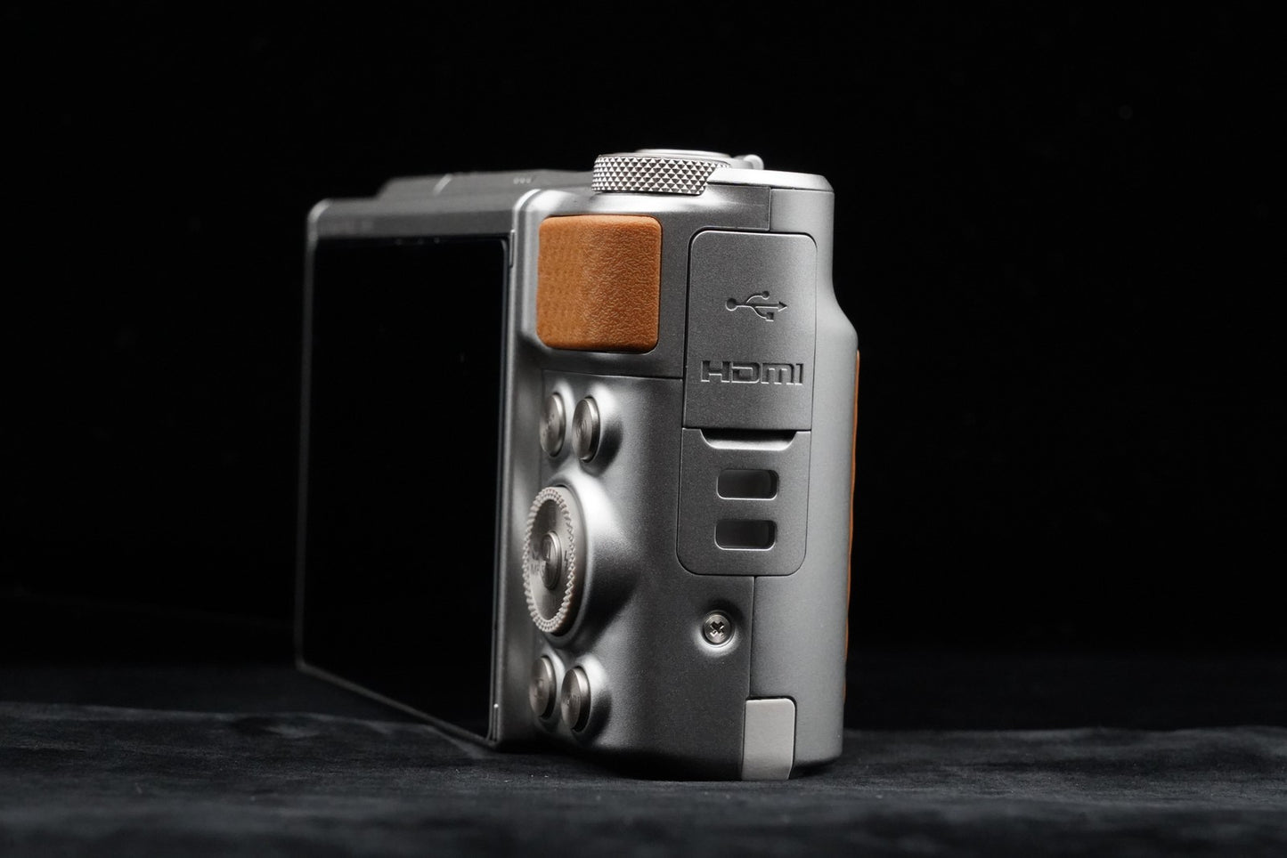Canon PowerShot SX740 HS silver Digital Compact Camera US Duty Paid 9989
