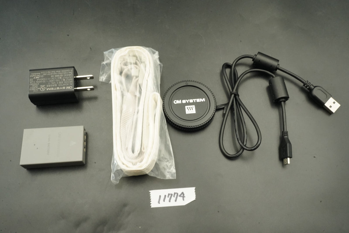 OLYMPUS PEN E-P7 Digital Camera Body White -246 cuts- US STOCK #11774