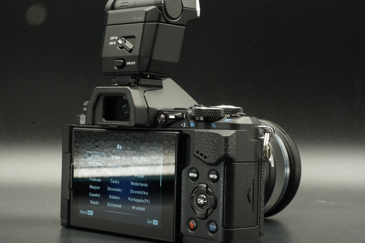 Olympus OM-D E-M5 Mark II w/ M.ZUIKO 14-150 Lens Black -19392 cuts- #11473
