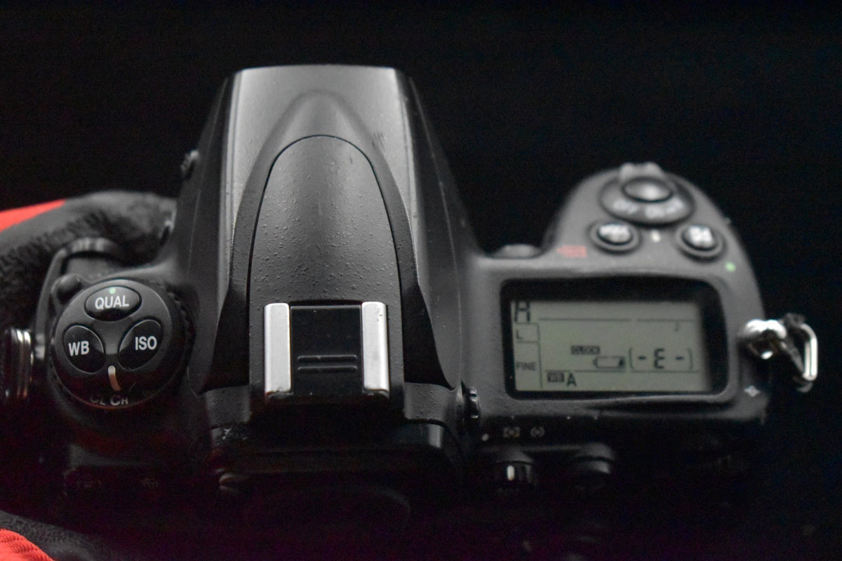 [US Duty Paid] Nikon D700 12.1 MP DSLR Digital Video Camera Used 9201