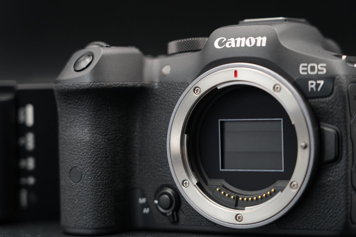 Canon EOS R7 Mirrorless Digital Camera US DUTY PAID 11296