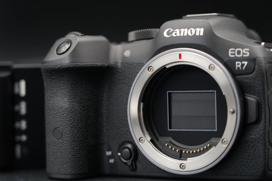 Canon EOS R7 Mirrorless Digital Camera US DUTY PAID 11296
