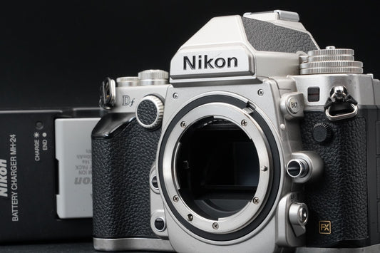 Nikon Df Silver DSLR Digital Camera Body -8818 cuts- #11462