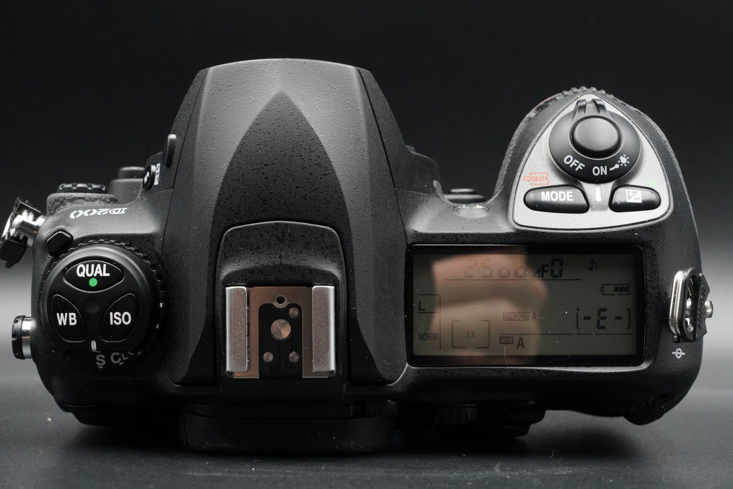 Nikon D200 10.2MP Digital SLR Camera Black Body Battery US Duty Paid 10544