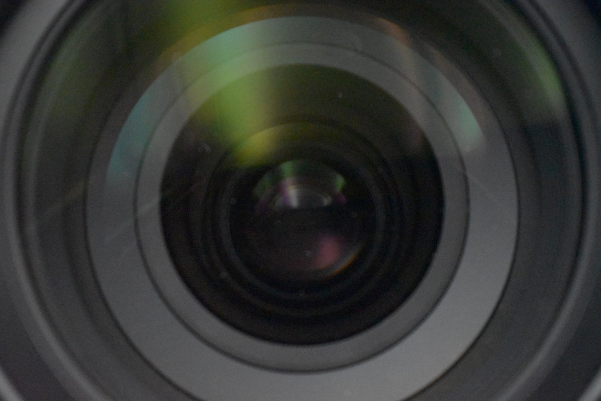 [US Duty Paid] Nikon AF-S FX NIKKOR 28-300mm F/3.5-5.6G ED VR Zoom Lens 8676