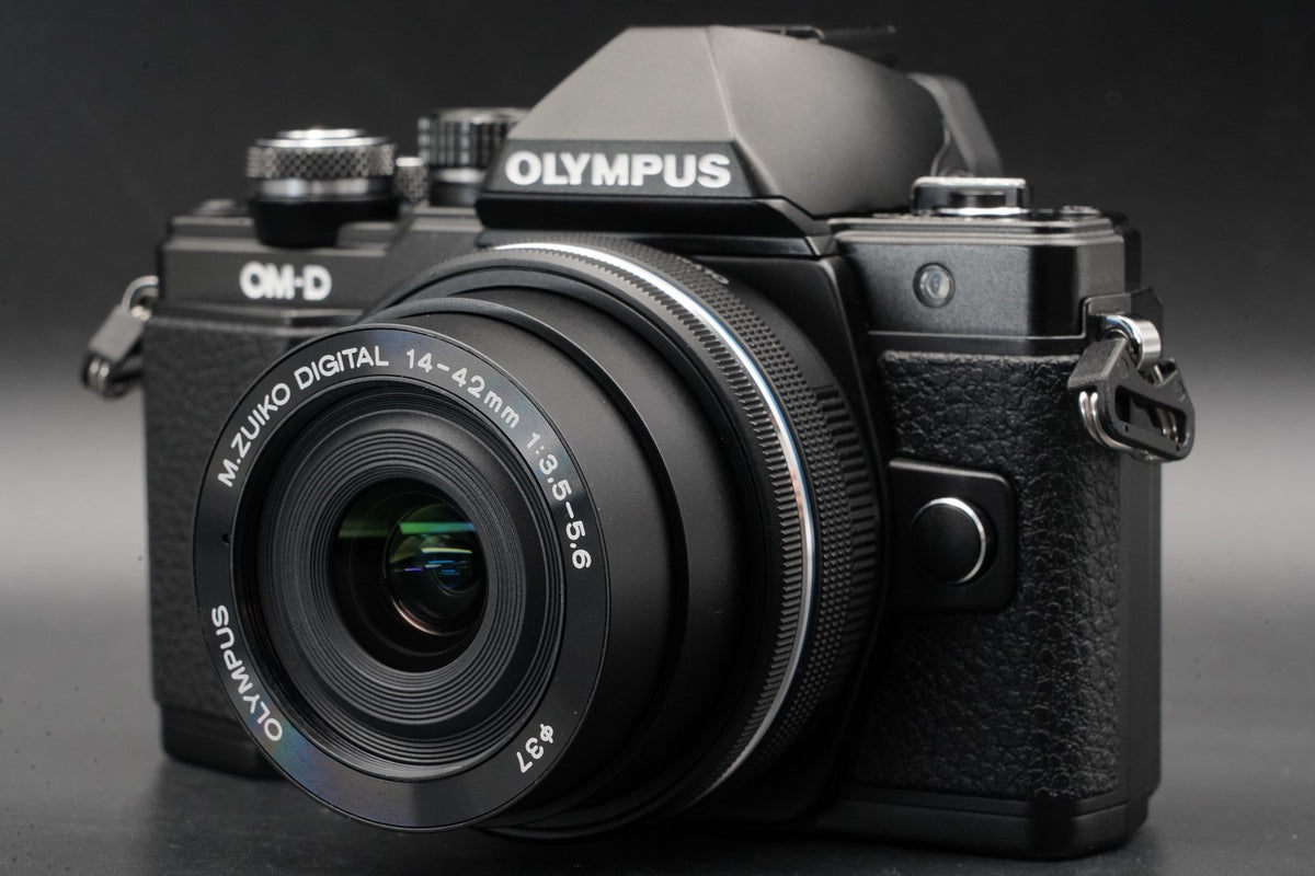 Olympus E-M10 Mark II Digital Camera Black w/ 2 Lens -6402 cuts- #11356