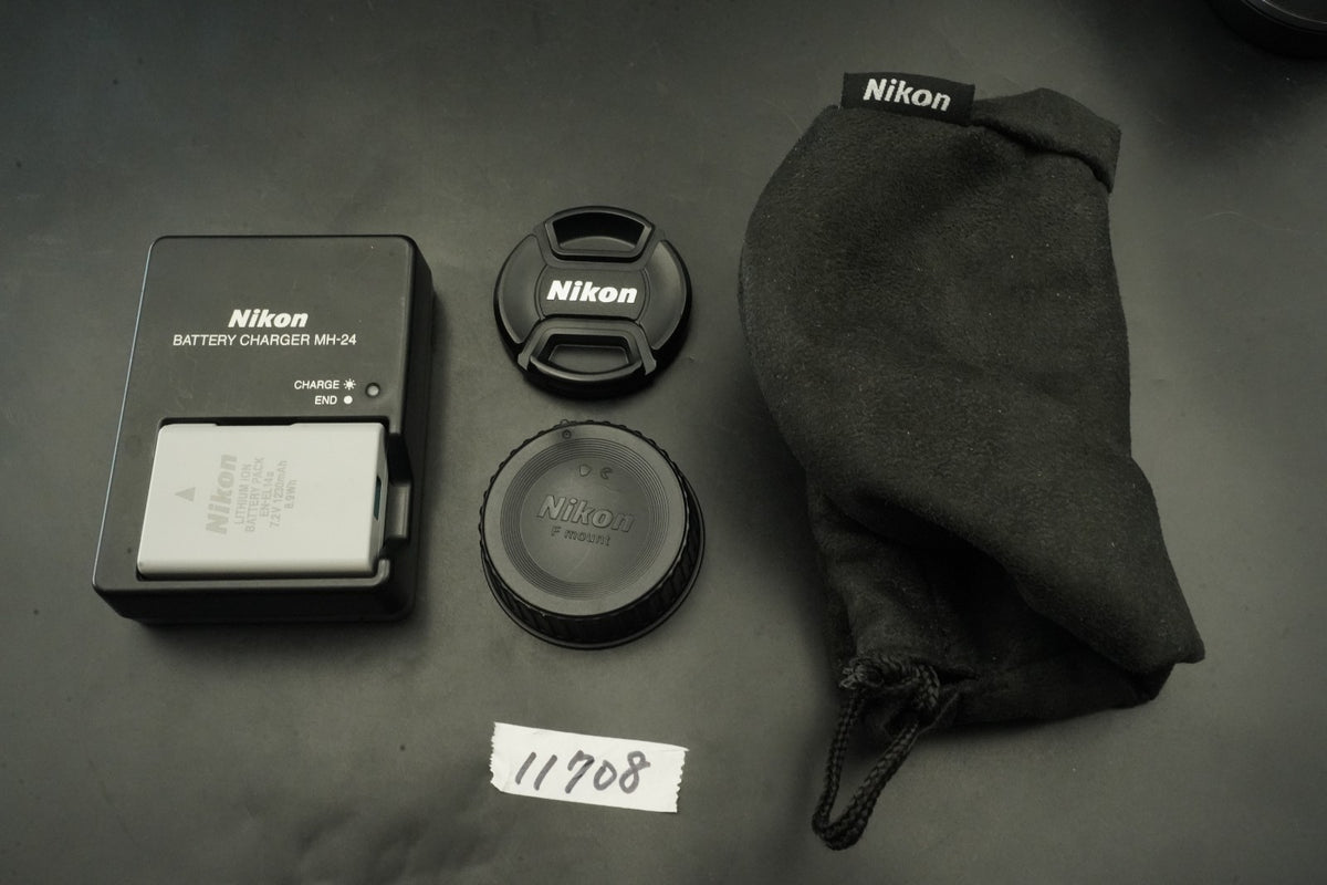 Nikon D5200 AF-S 18-55mm f/3.5-5.6 55-300mm f/4.5-5.6 Lens US STOCK #11708