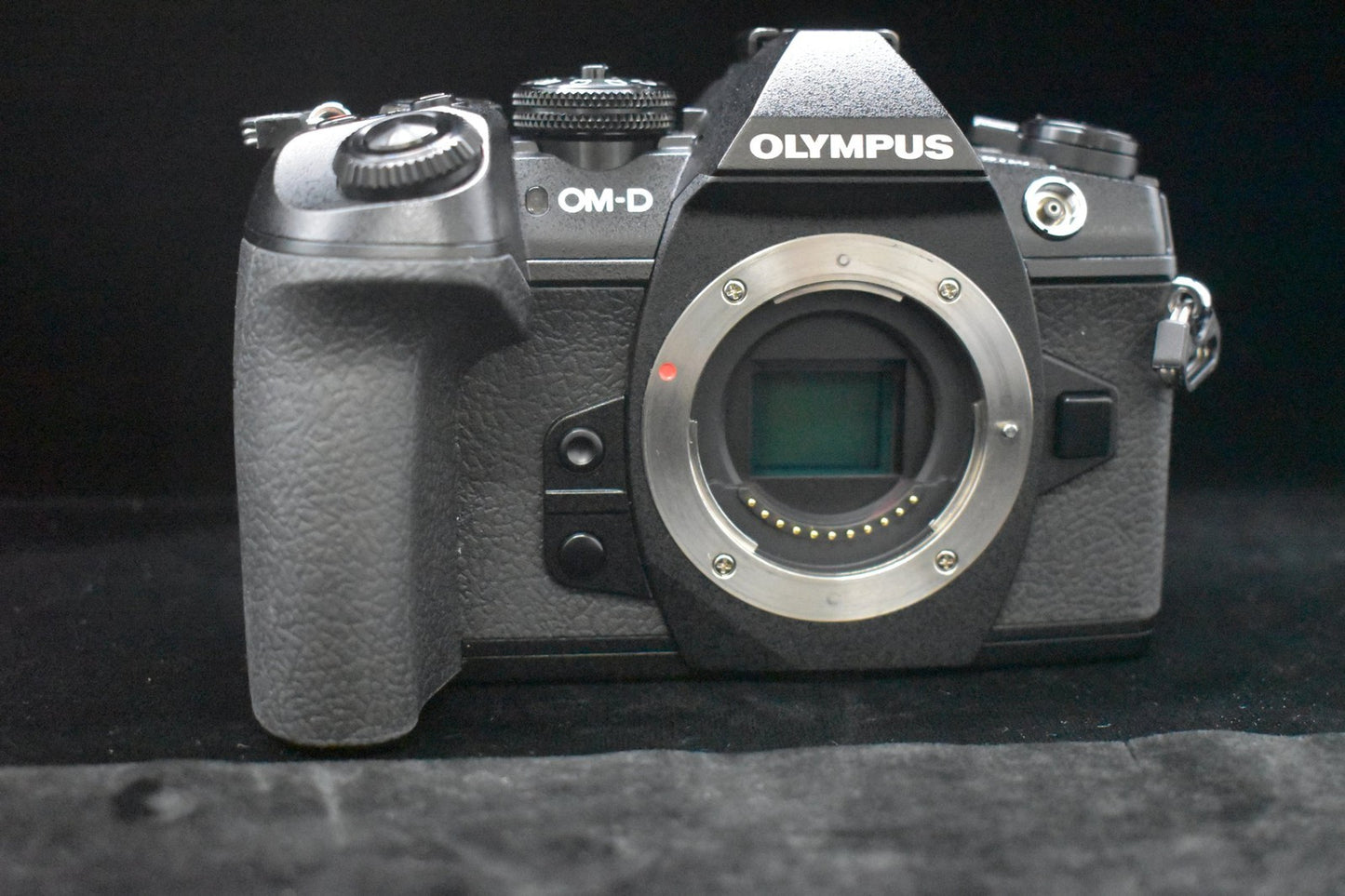 Olympus OM-D E-M1 Mark II Digital Camera Black Body US Duty Paid 10069