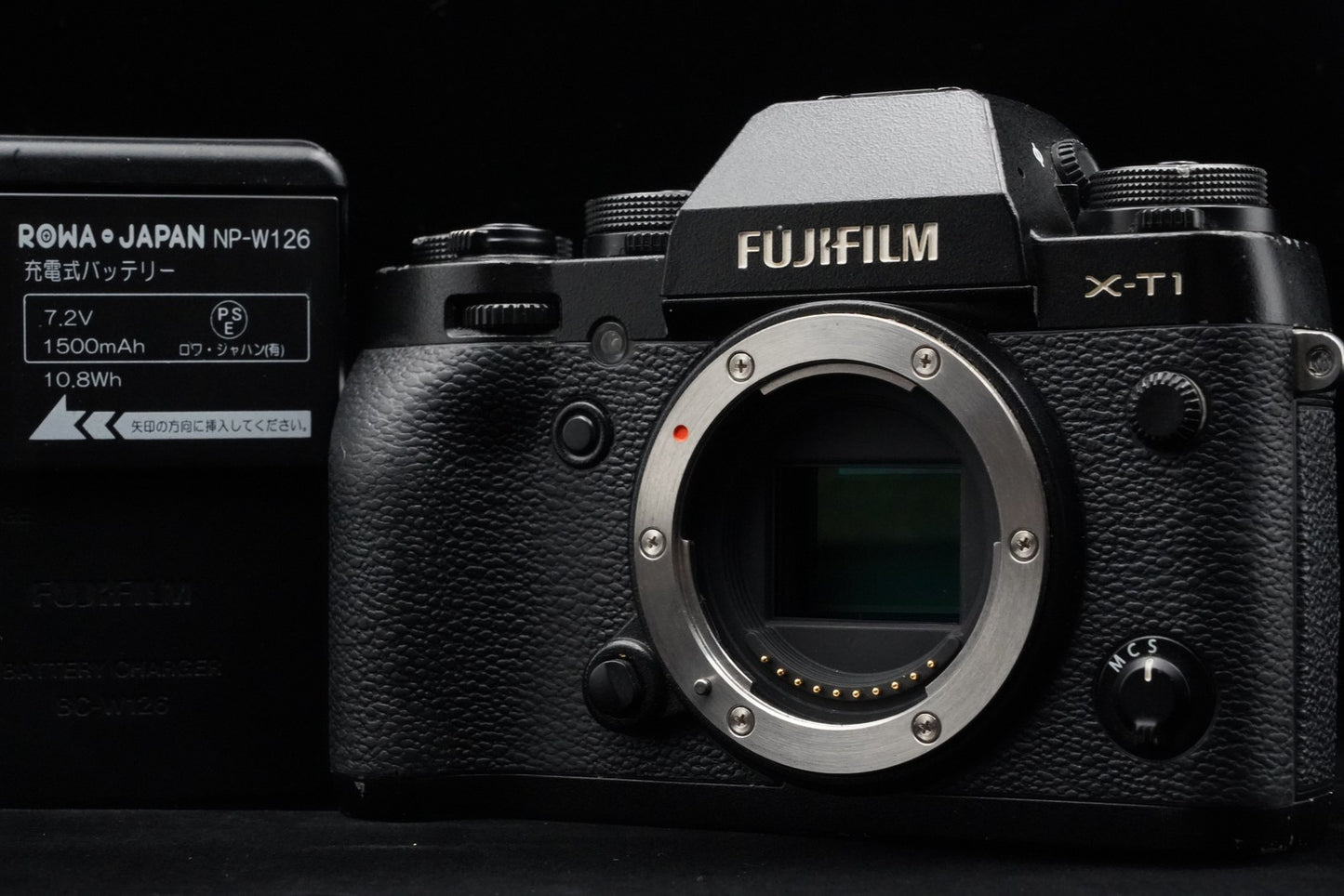 Fujifilm X-T1 Mirrorless Digital Camera 16.3MP Black US Duty Paid 10185