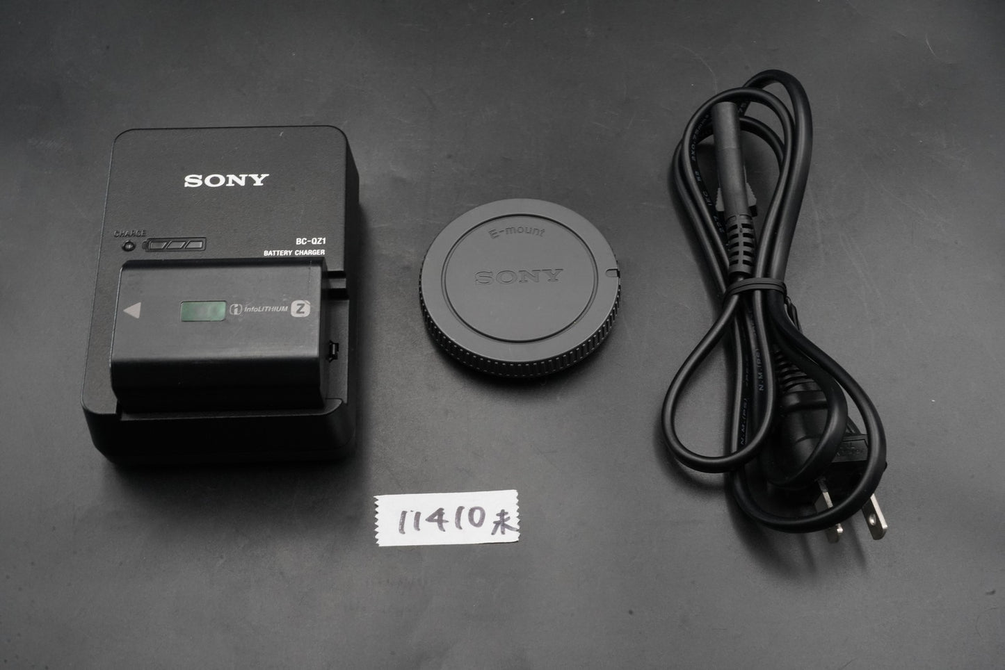 32703 cuts! Sony A7R III ILCE-7RM3 Mirrorless digital camera English OK 11410
