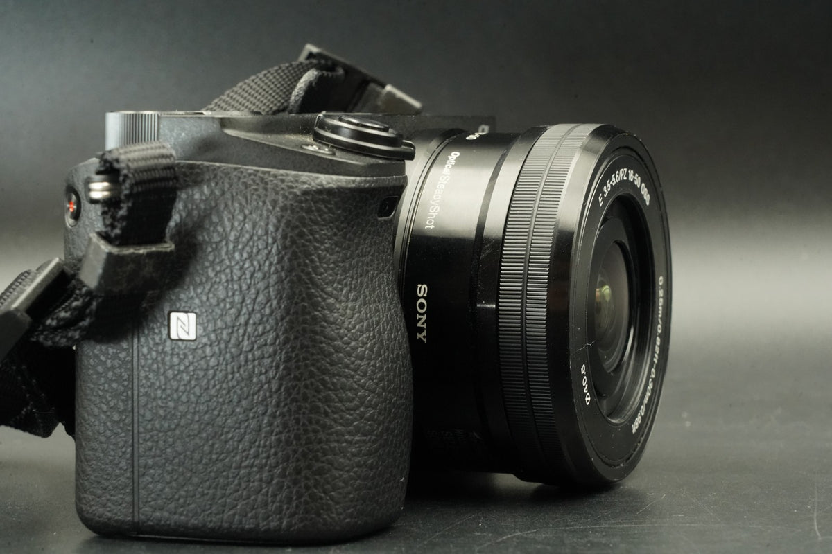 Sony A6400 Digital Camera Black w/ 16-50mm 55-210mm Lens -6811 cuts- #11829