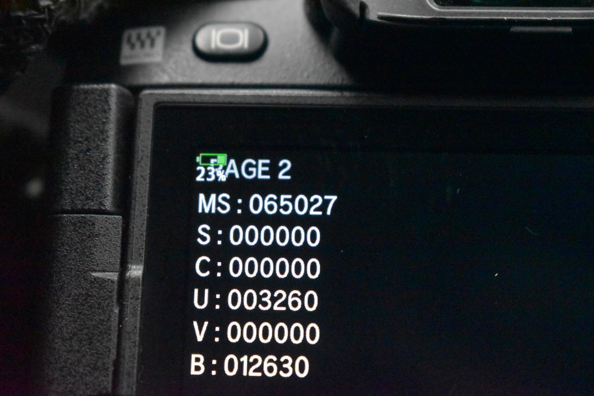 [US Duty Paid] Olympus OM-D E-M1 Mark II Digitalkamera schwarz Gehäuse...