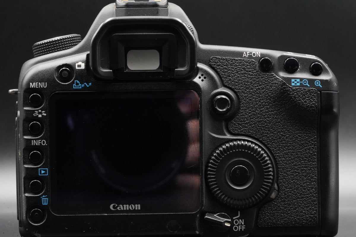 Canon EOS 5D Mark II DSLR Camera + EF 24-105mm f/4 Lens Black #10364