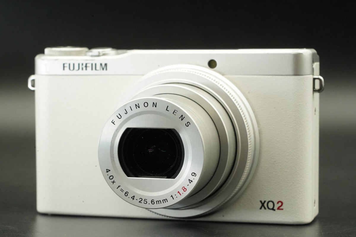 FUJIFILM XQ2 White 12.0MP Digital Camera #12473