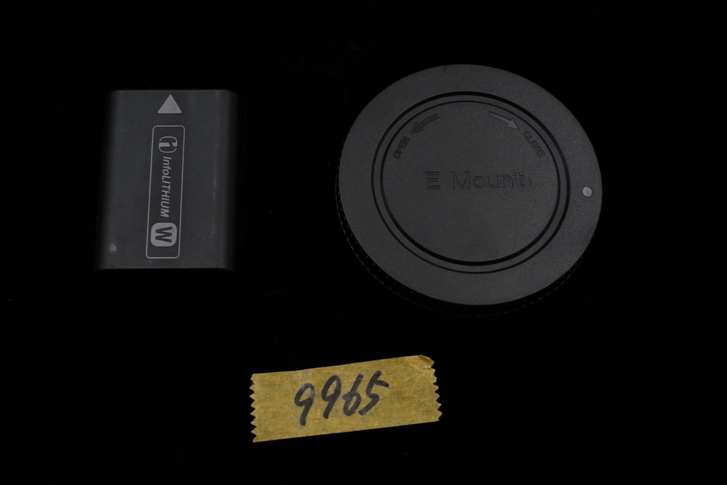 Sony ILCE-7RM2 A7R II Digital SLR Camer US Duty Paid 9965